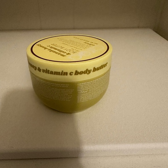 Ciroa Manuka Honey & Vitamin C Body Butter Glow 15.8oz - Picture 7 of 7